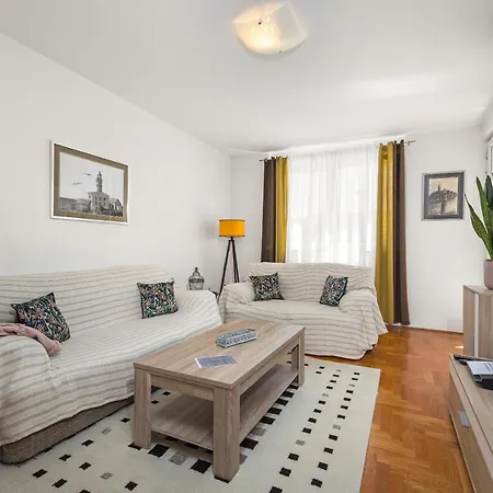 Apartment Sunny Pula